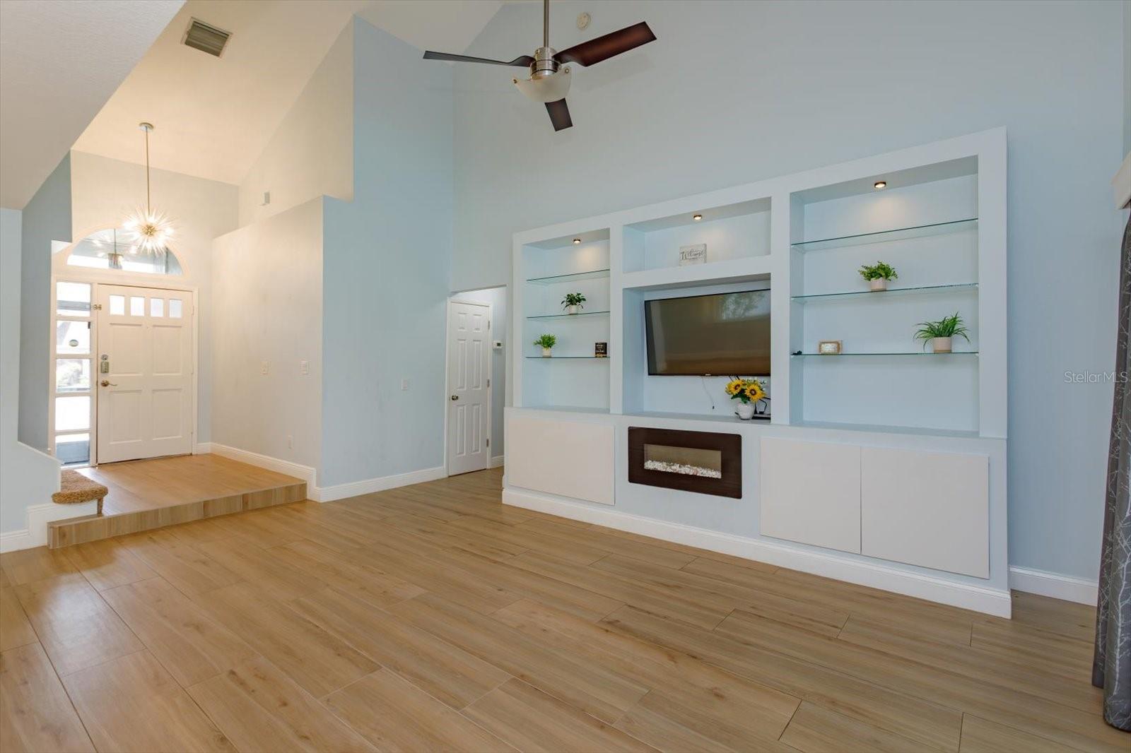 Image 15 of 46 For 515 Huxford Court