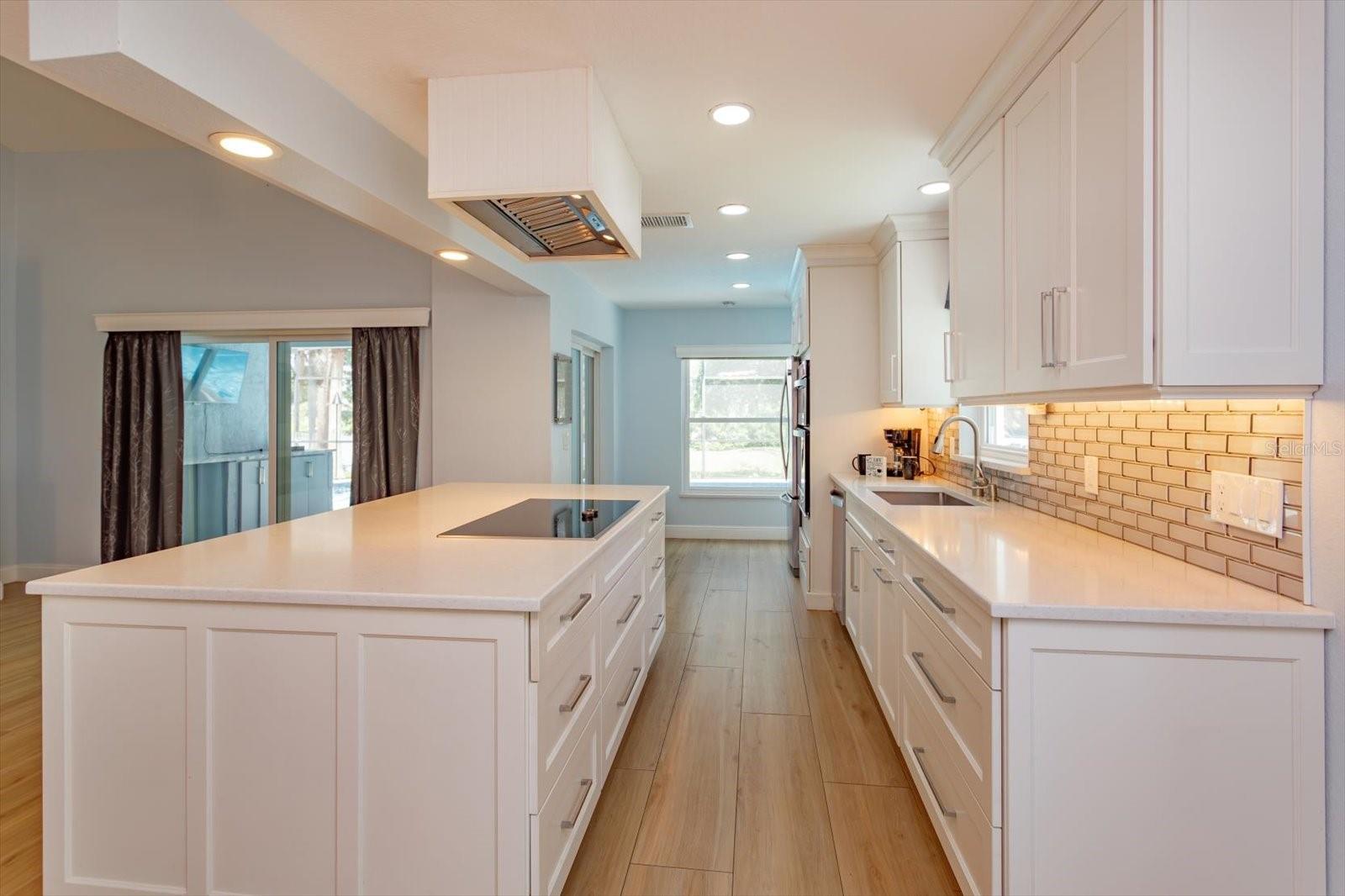 Image 17 of 46 For 515 Huxford Court