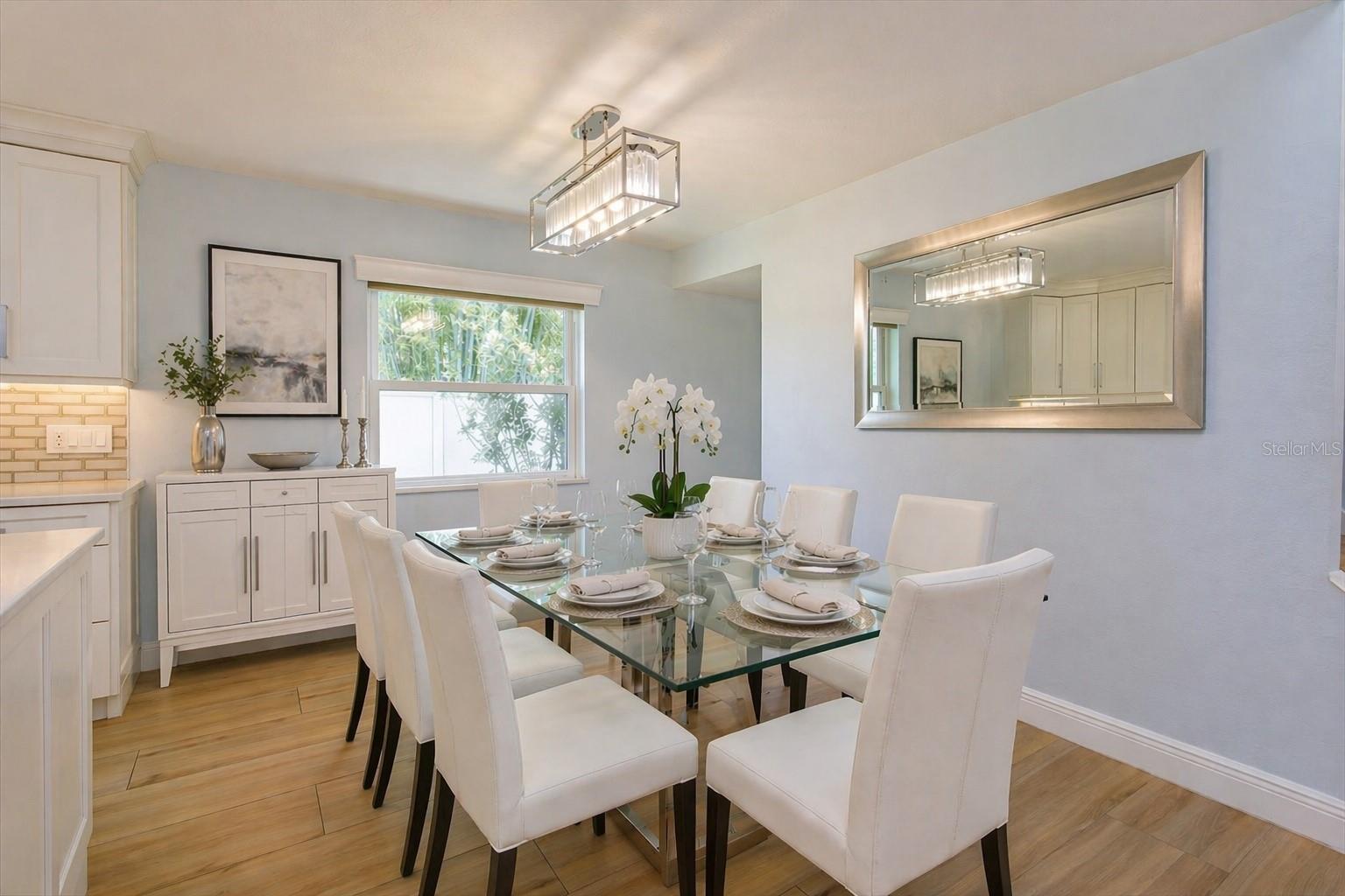 Image 19 of 46 For 515 Huxford Court