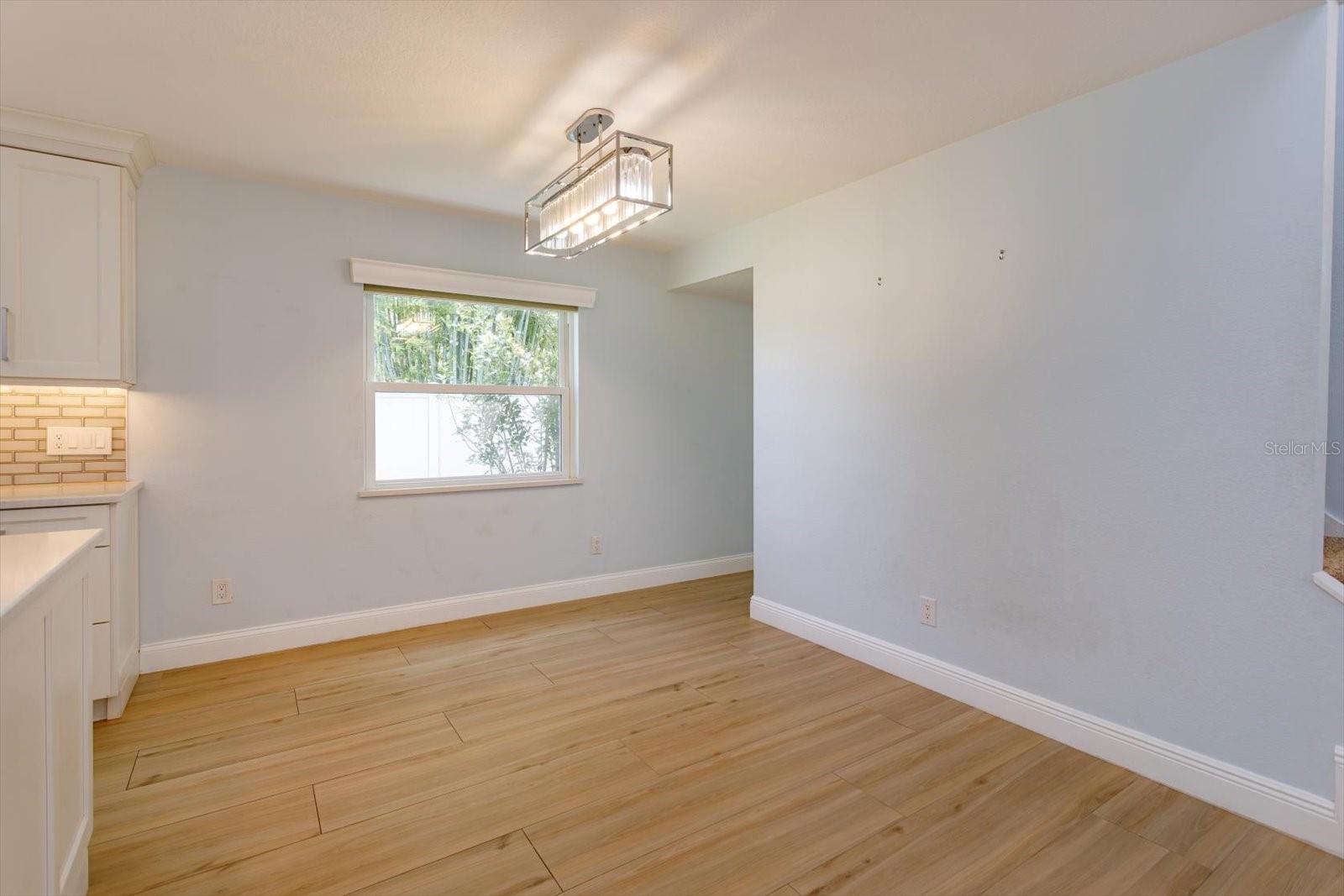 Image 20 of 46 For 515 Huxford Court