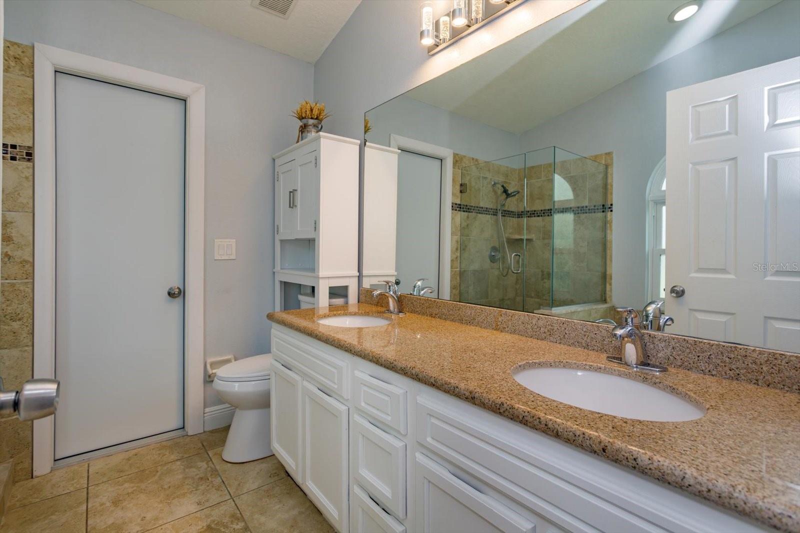 Image 23 of 46 For 515 Huxford Court