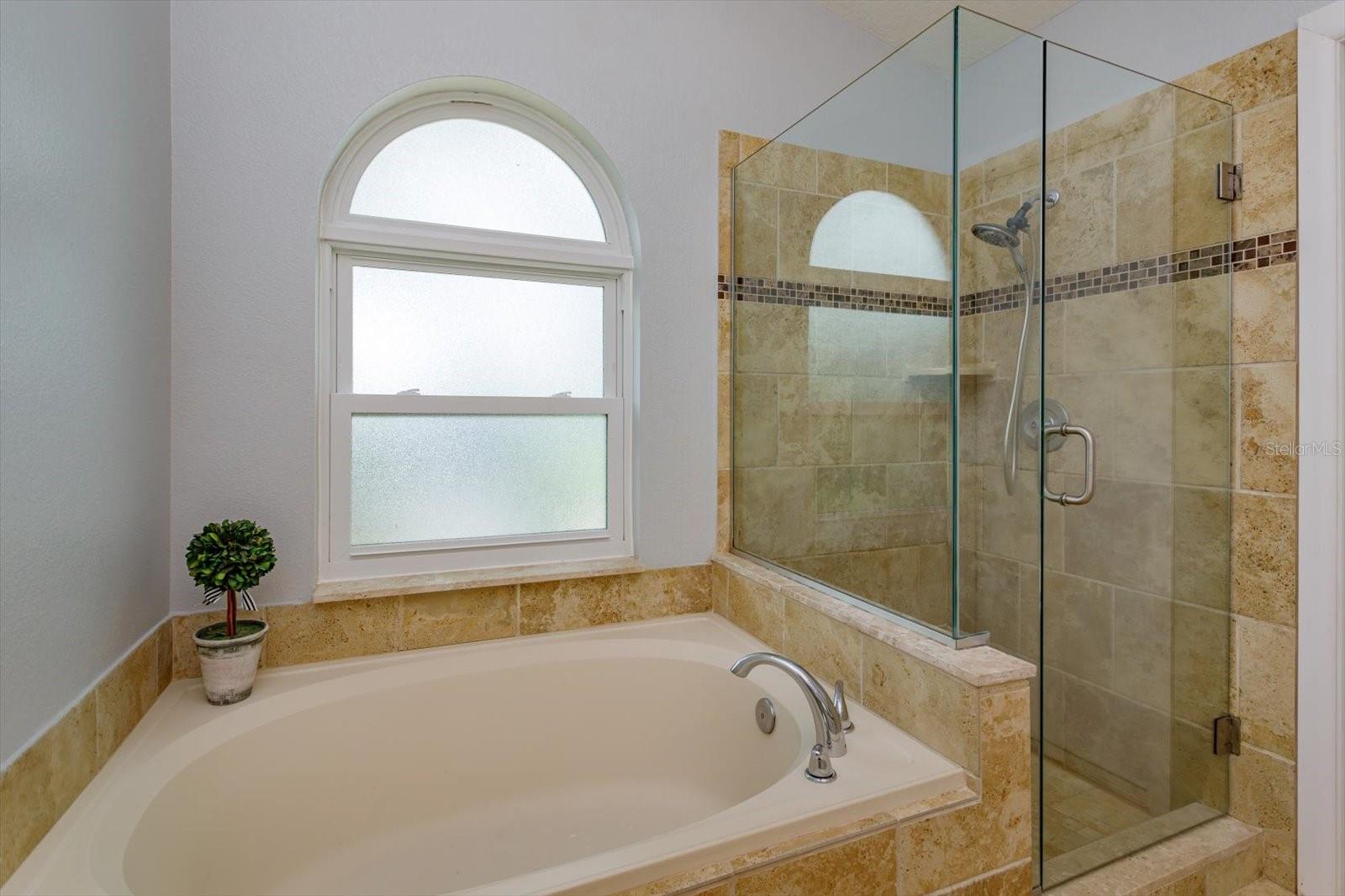 Image 24 of 46 For 515 Huxford Court