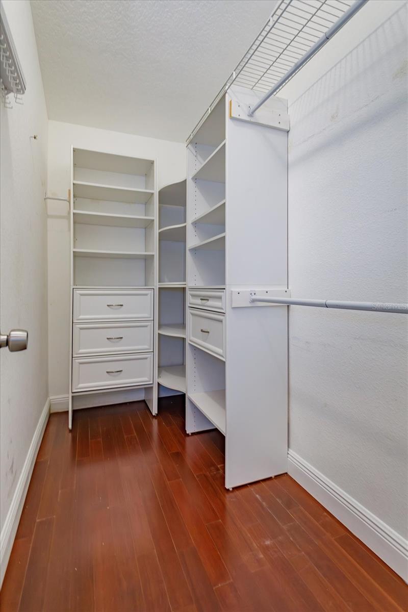 Image 25 of 46 For 515 Huxford Court