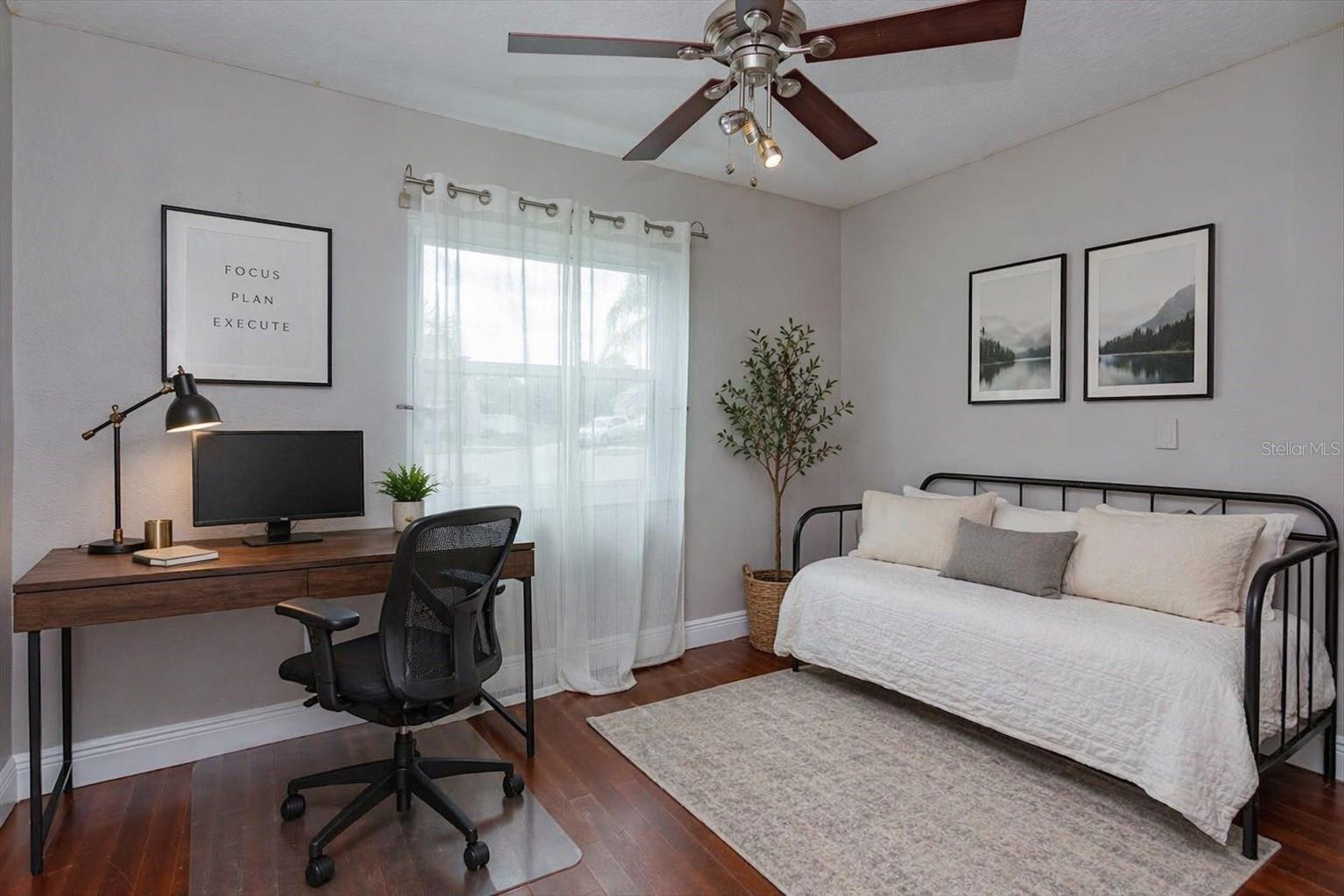 Image 26 of 46 For 515 Huxford Court