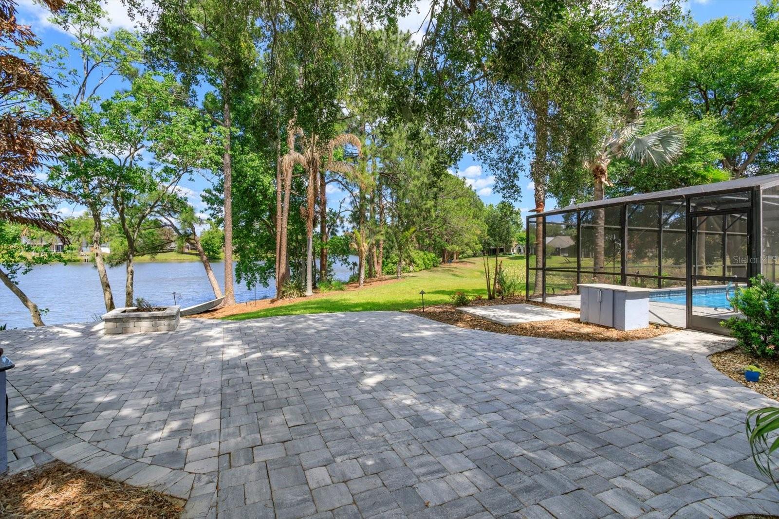 Image 5 of 46 For 515 Huxford Court