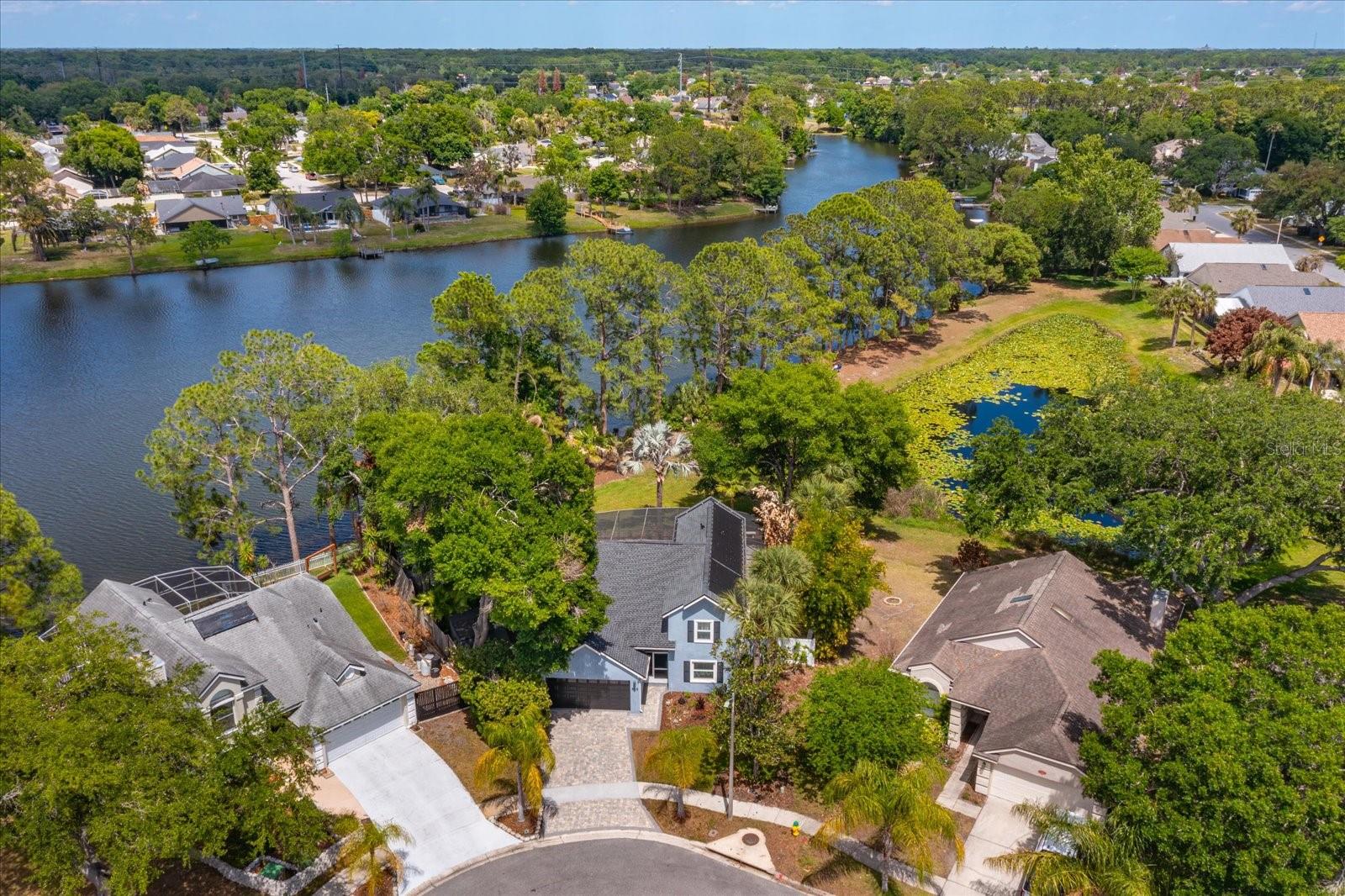 Image 7 of 46 For 515 Huxford Court