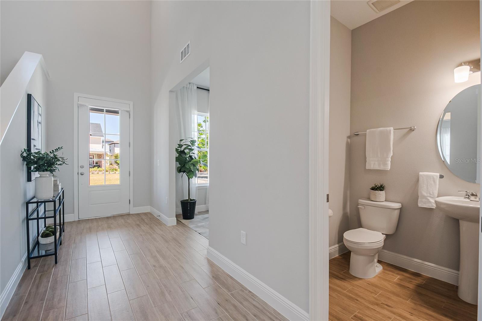 Image 20 of 84 For 10657 Marconi Avenue