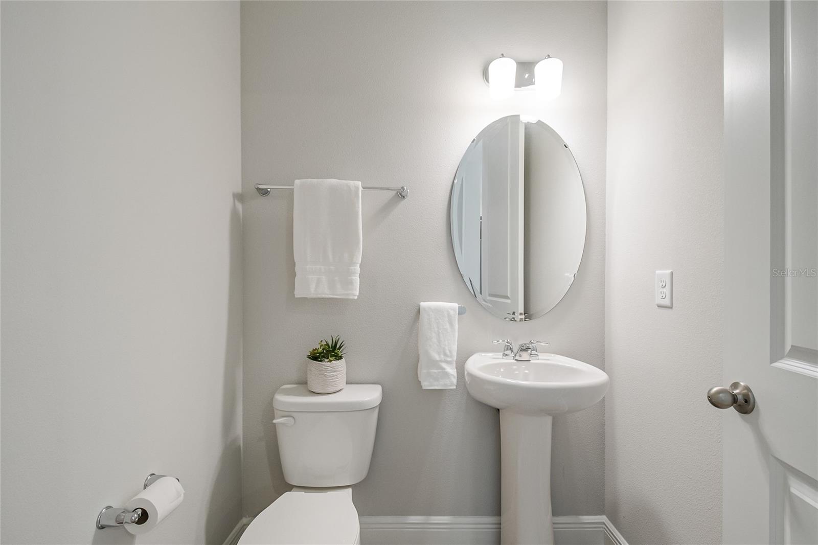 Image 21 of 84 For 10657 Marconi Avenue