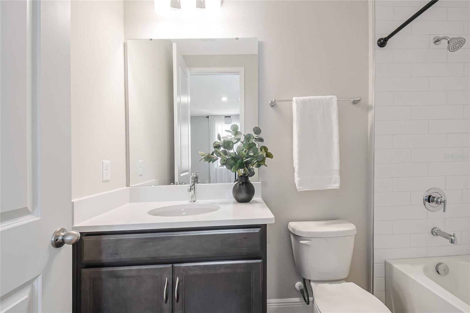 Image 43 of 84 For 10657 Marconi Avenue