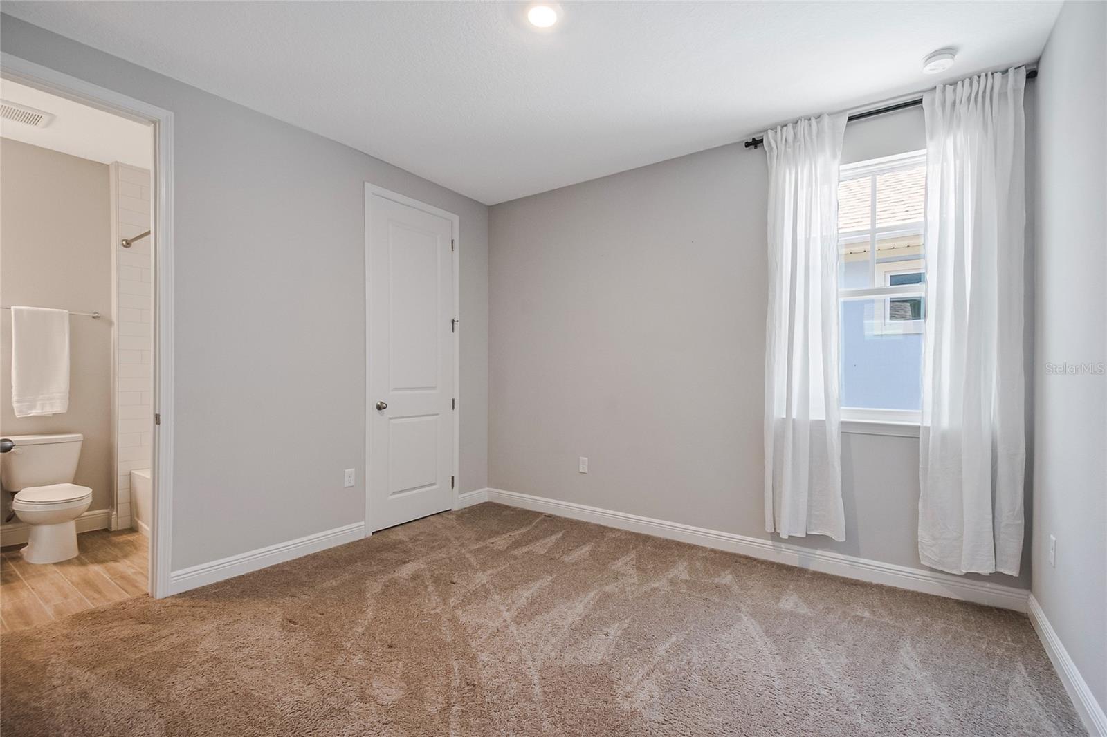 Image 46 of 84 For 10657 Marconi Avenue