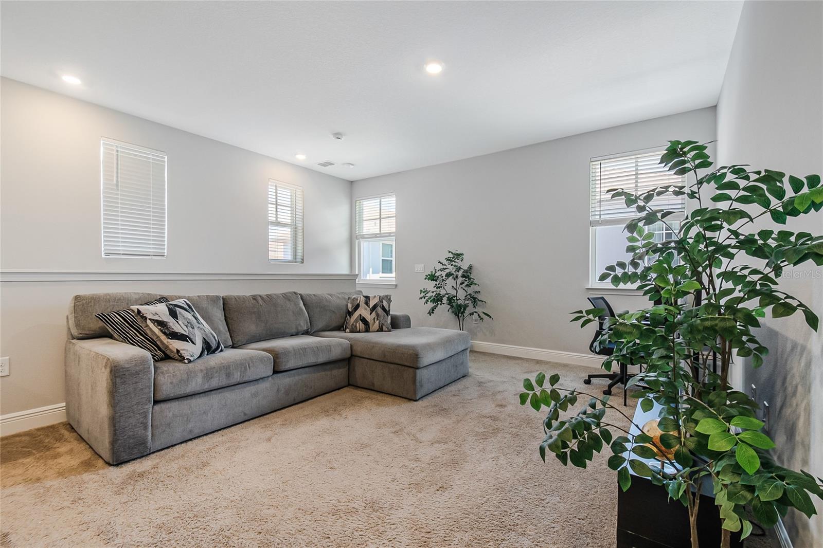 Image 58 of 84 For 10657 Marconi Avenue