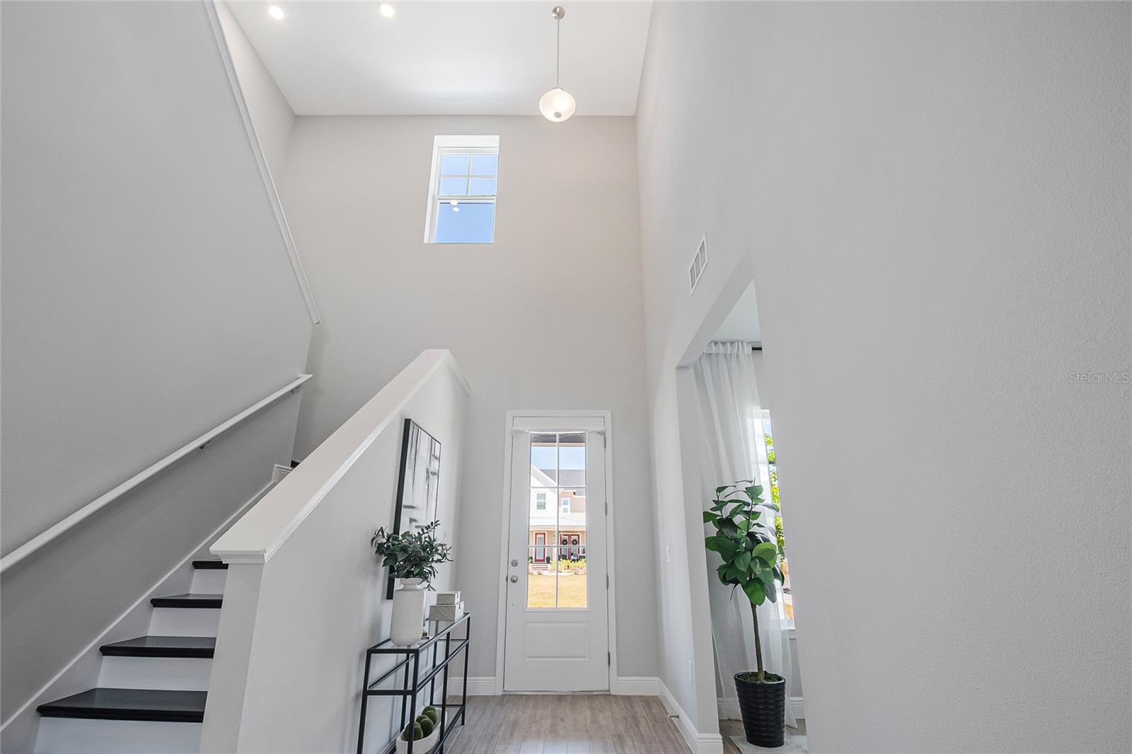 Image 9 of 84 For 10657 Marconi Avenue