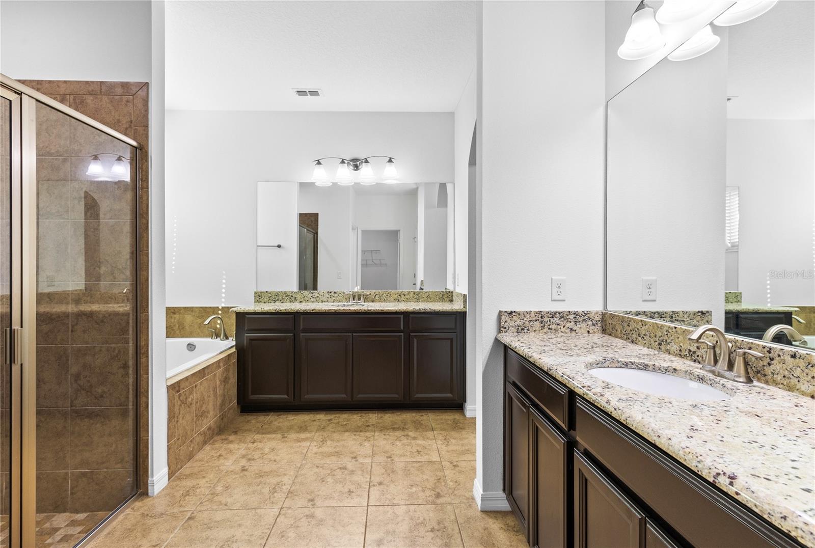 Image 21 of 42 For 14978 Fells Lane