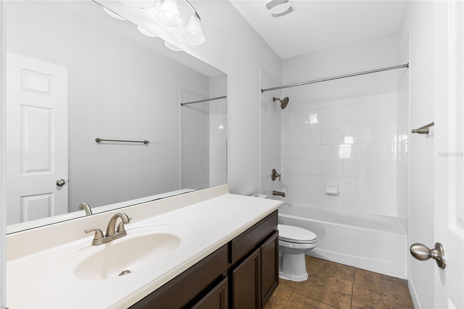 Image 32 of 42 For 14978 Fells Lane