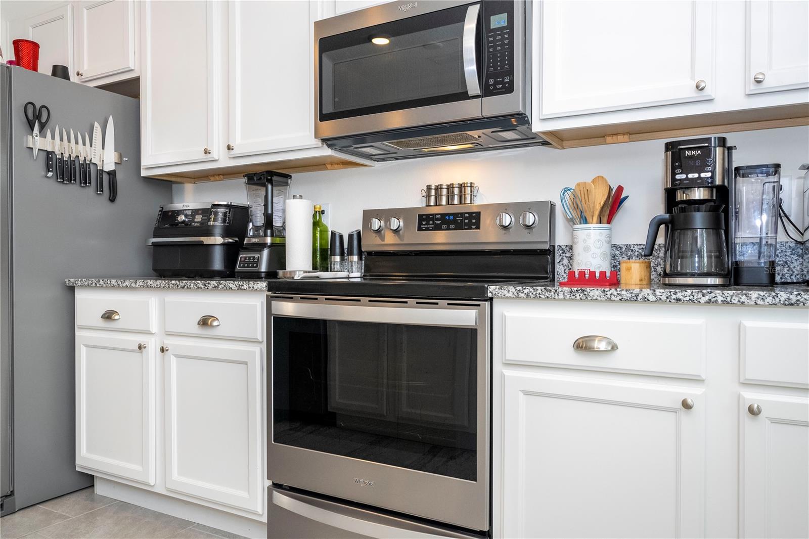 Image 15 of 47 For 12032 Holystone Street