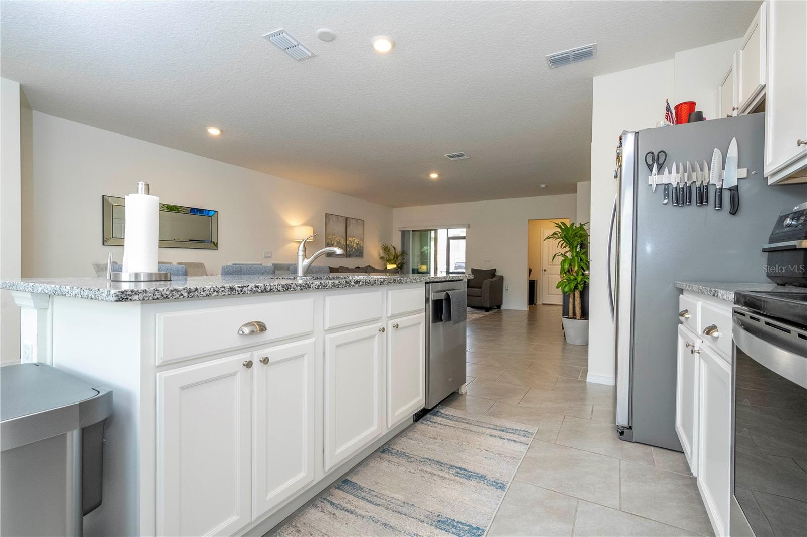 Image 16 of 47 For 12032 Holystone Street