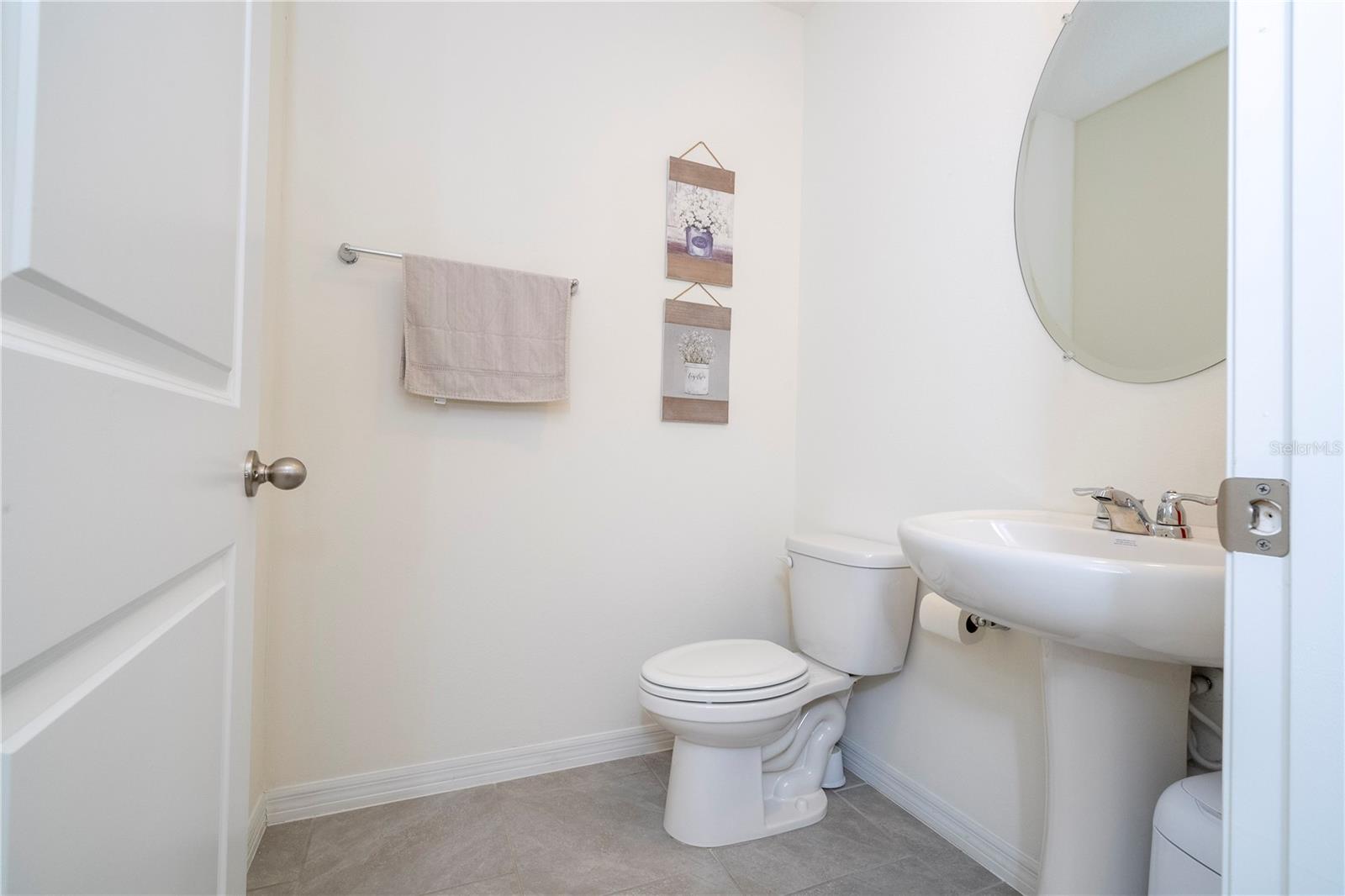 Image 24 of 47 For 12032 Holystone Street