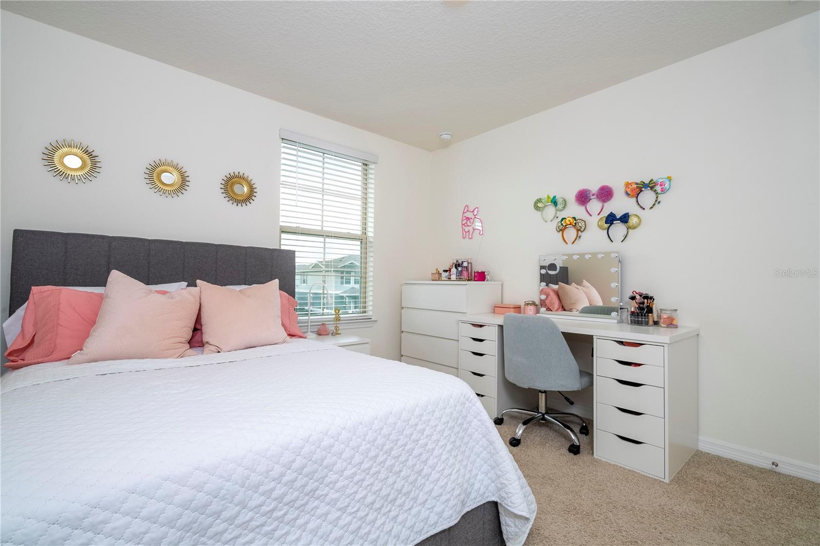 Image 34 of 47 For 12032 Holystone Street