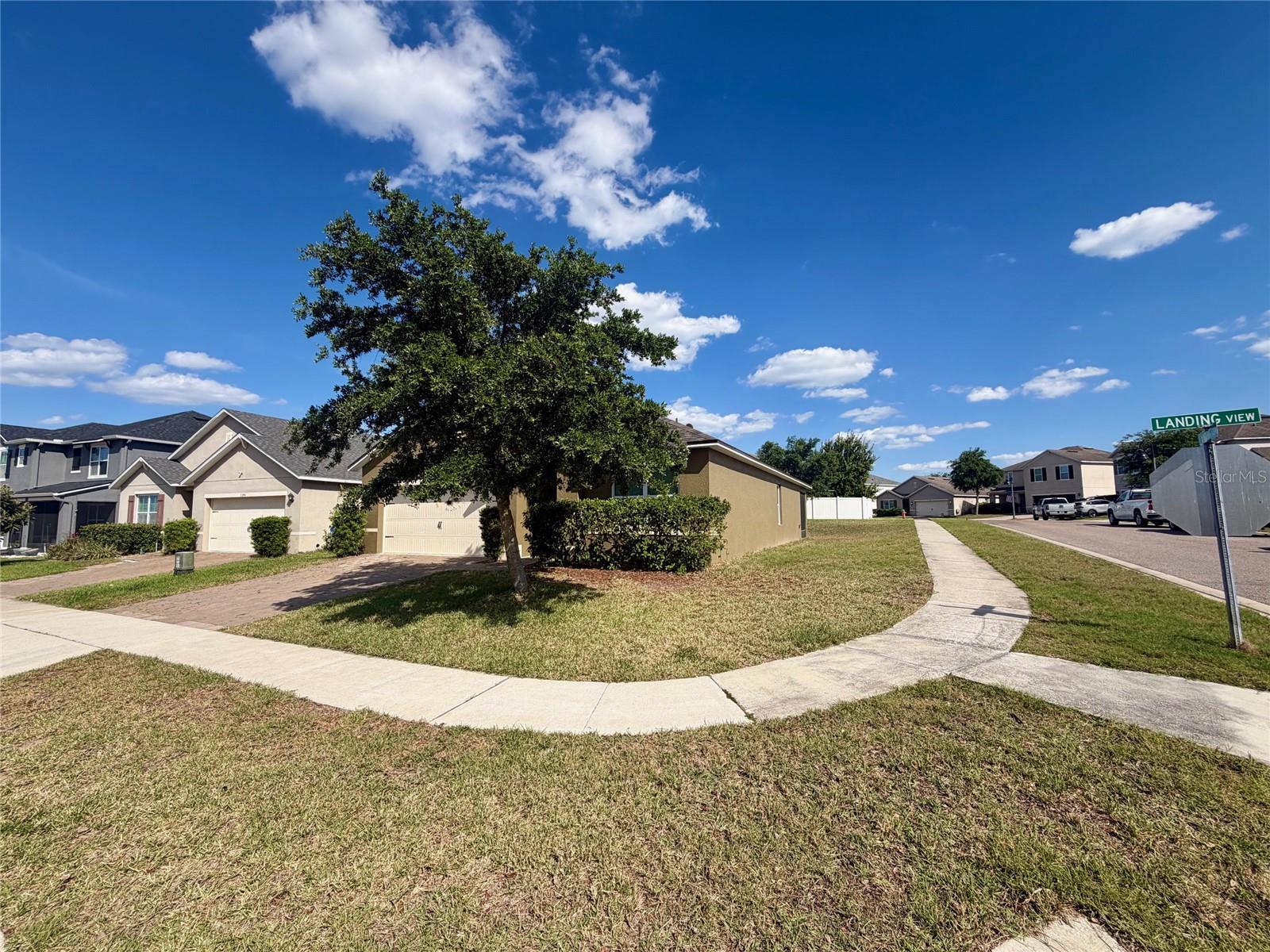 Image 4 of 31 For 3342 Landing View