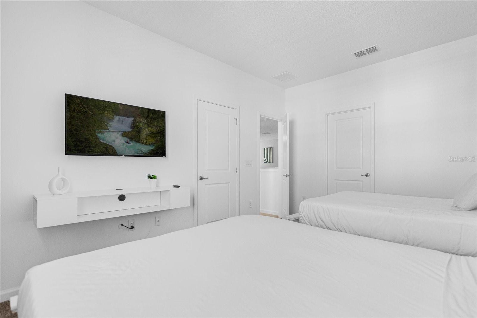 Image 6 of 52 For 258 Marcello Boulevard