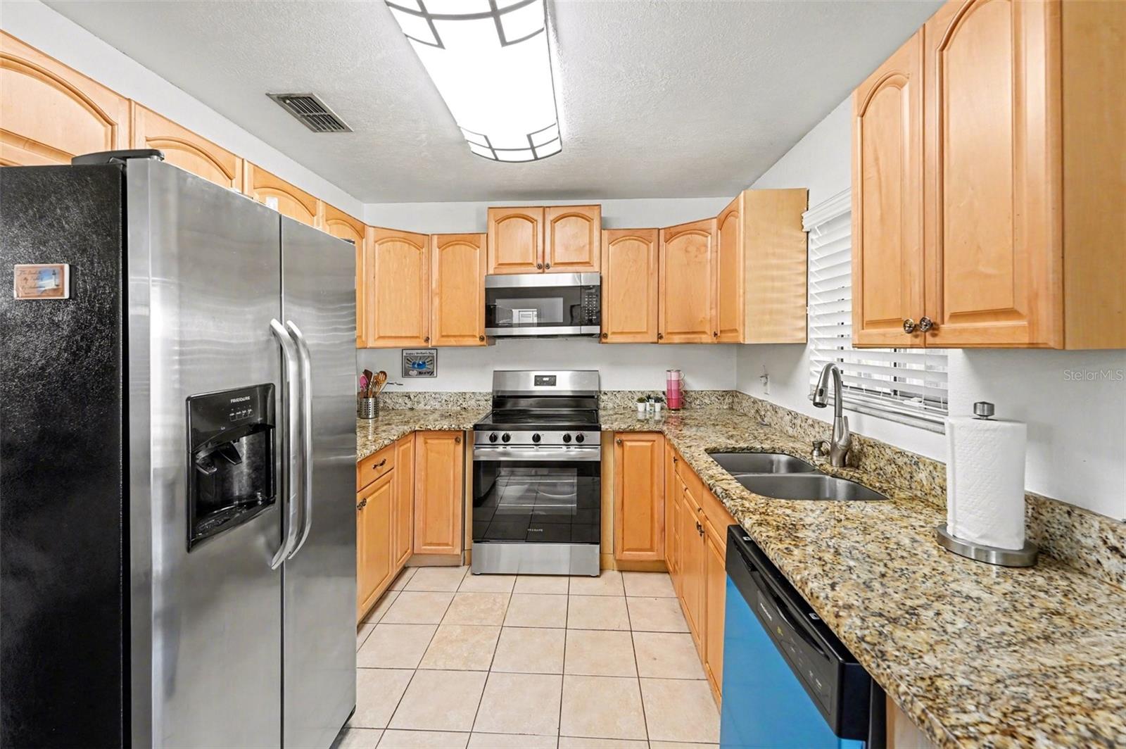 Image 10 of 29 For 604 Limetree Drive