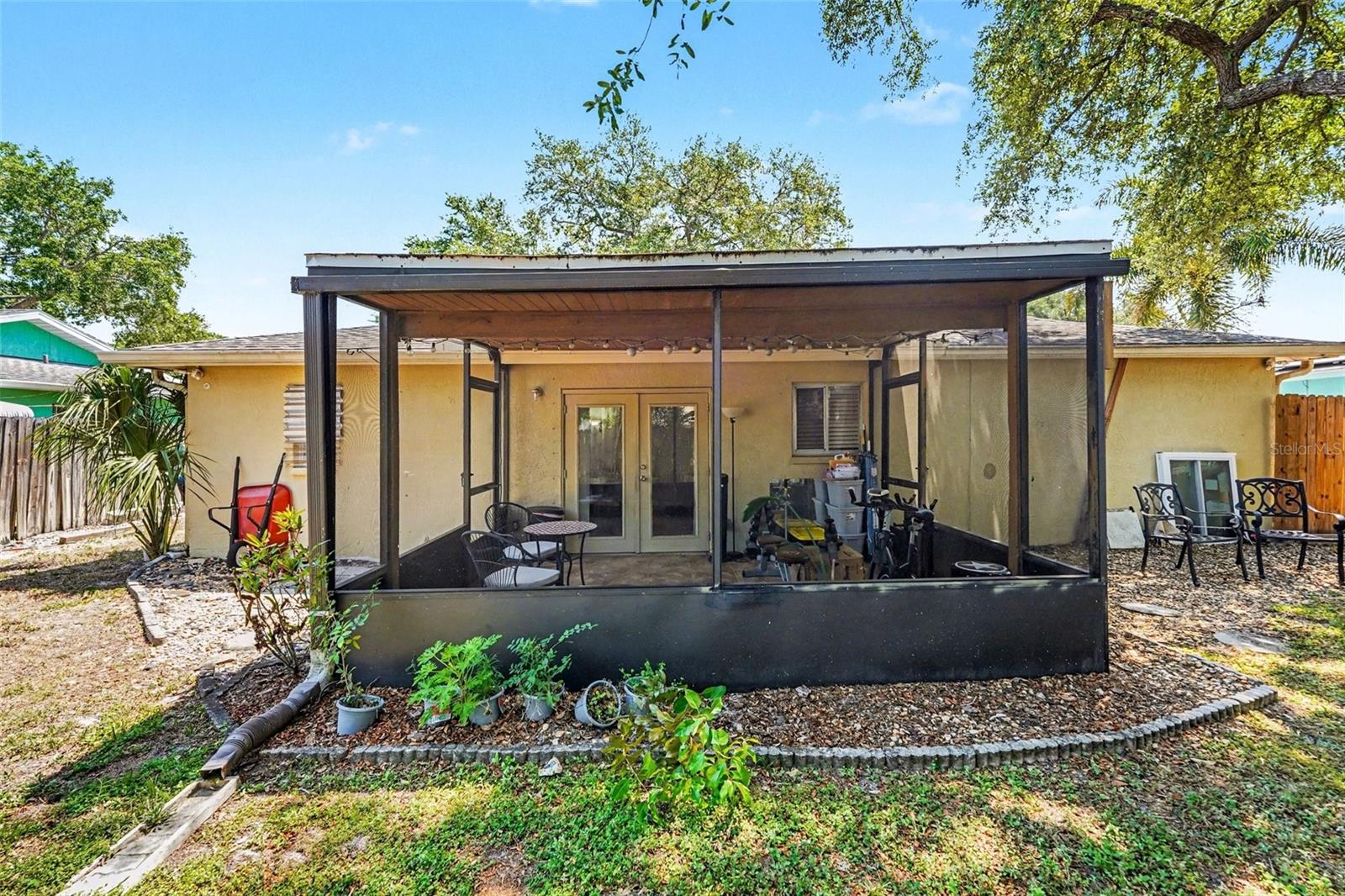 Image 22 of 29 For 604 Limetree Drive