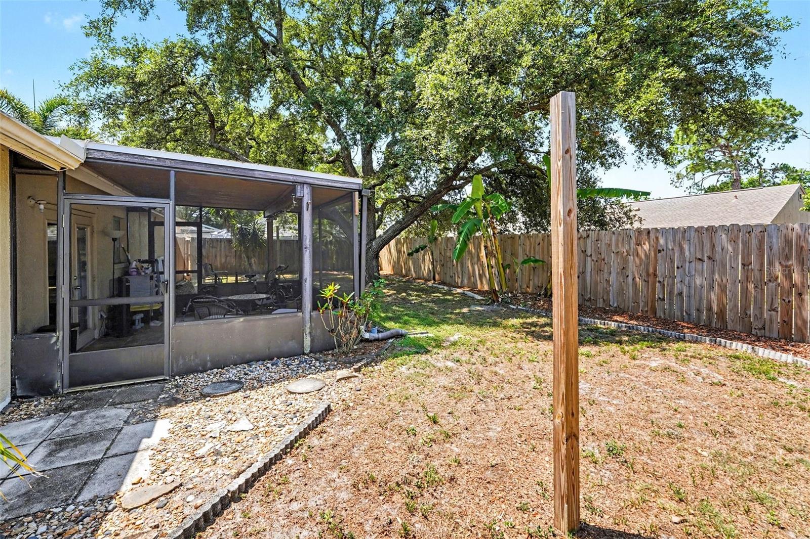 Image 23 of 29 For 604 Limetree Drive