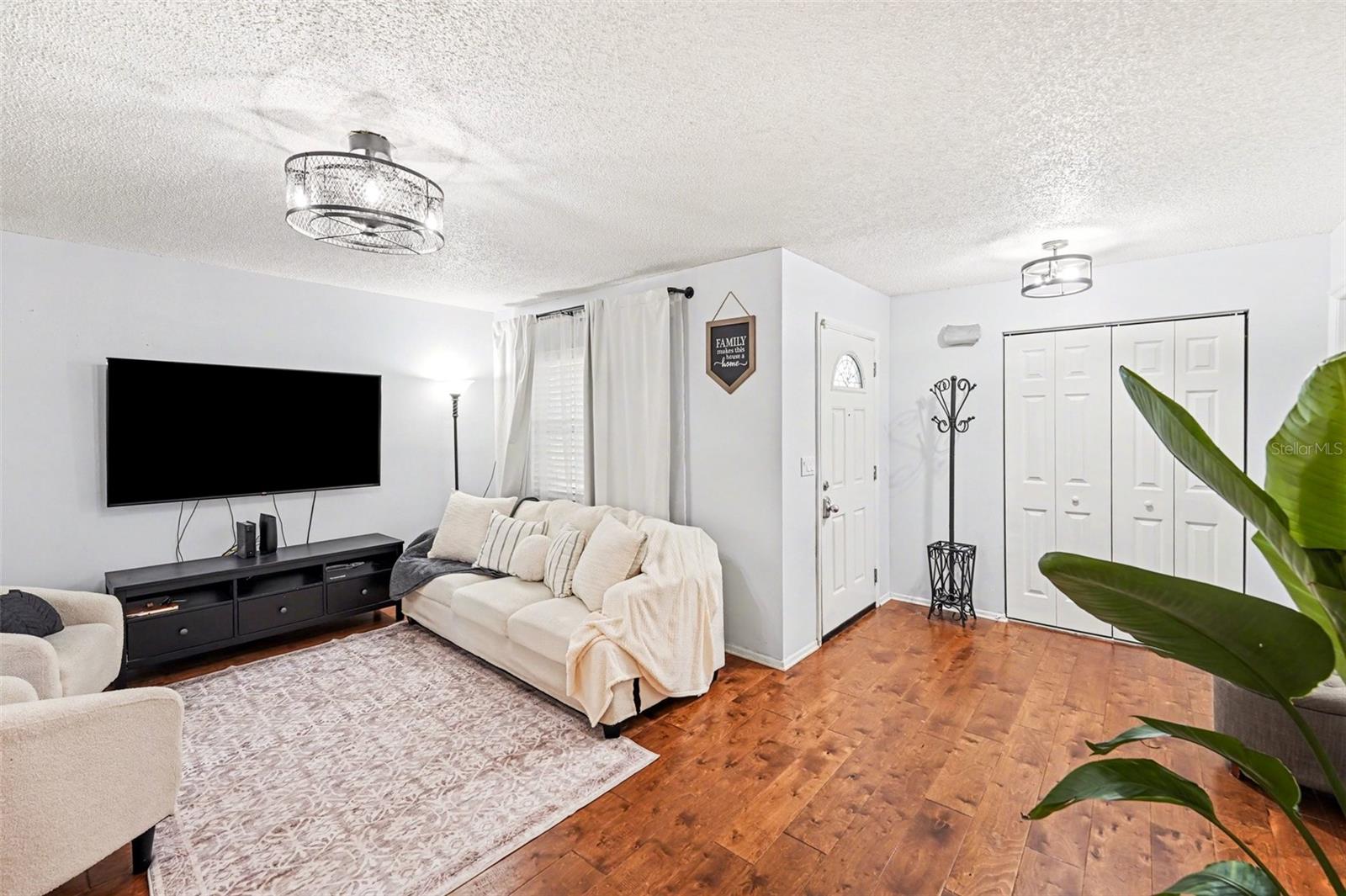 Image 4 of 29 For 604 Limetree Drive