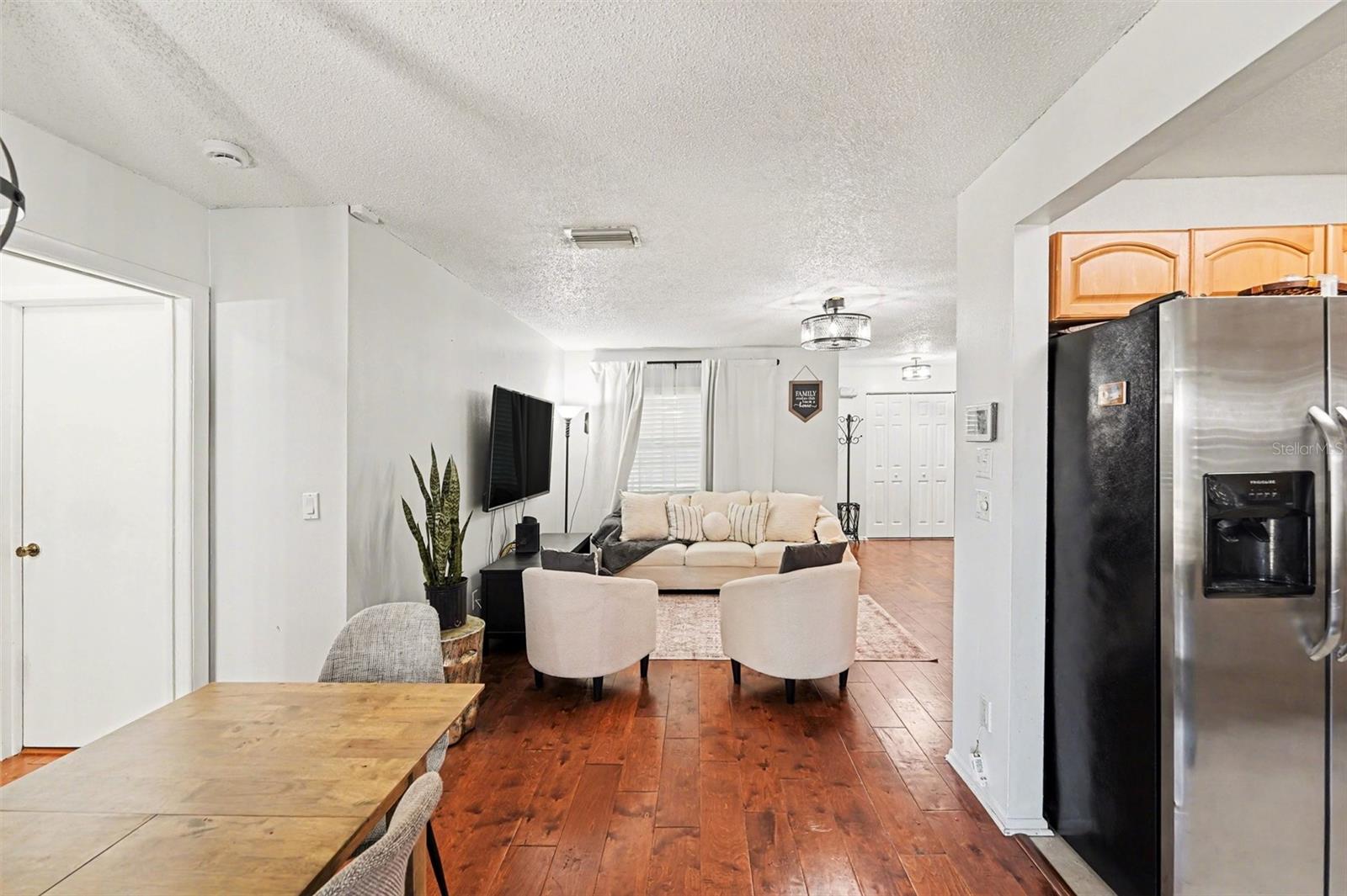 Image 7 of 29 For 604 Limetree Drive