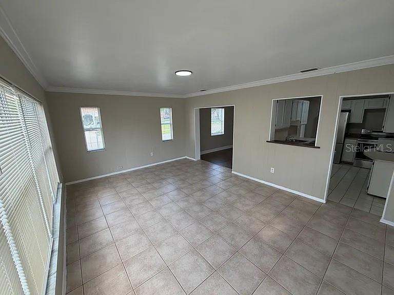 Image 5 of 11 For 1931 Staunton Avenue