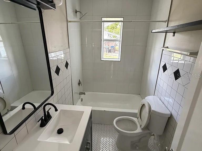 Image 7 of 11 For 1931 Staunton Avenue