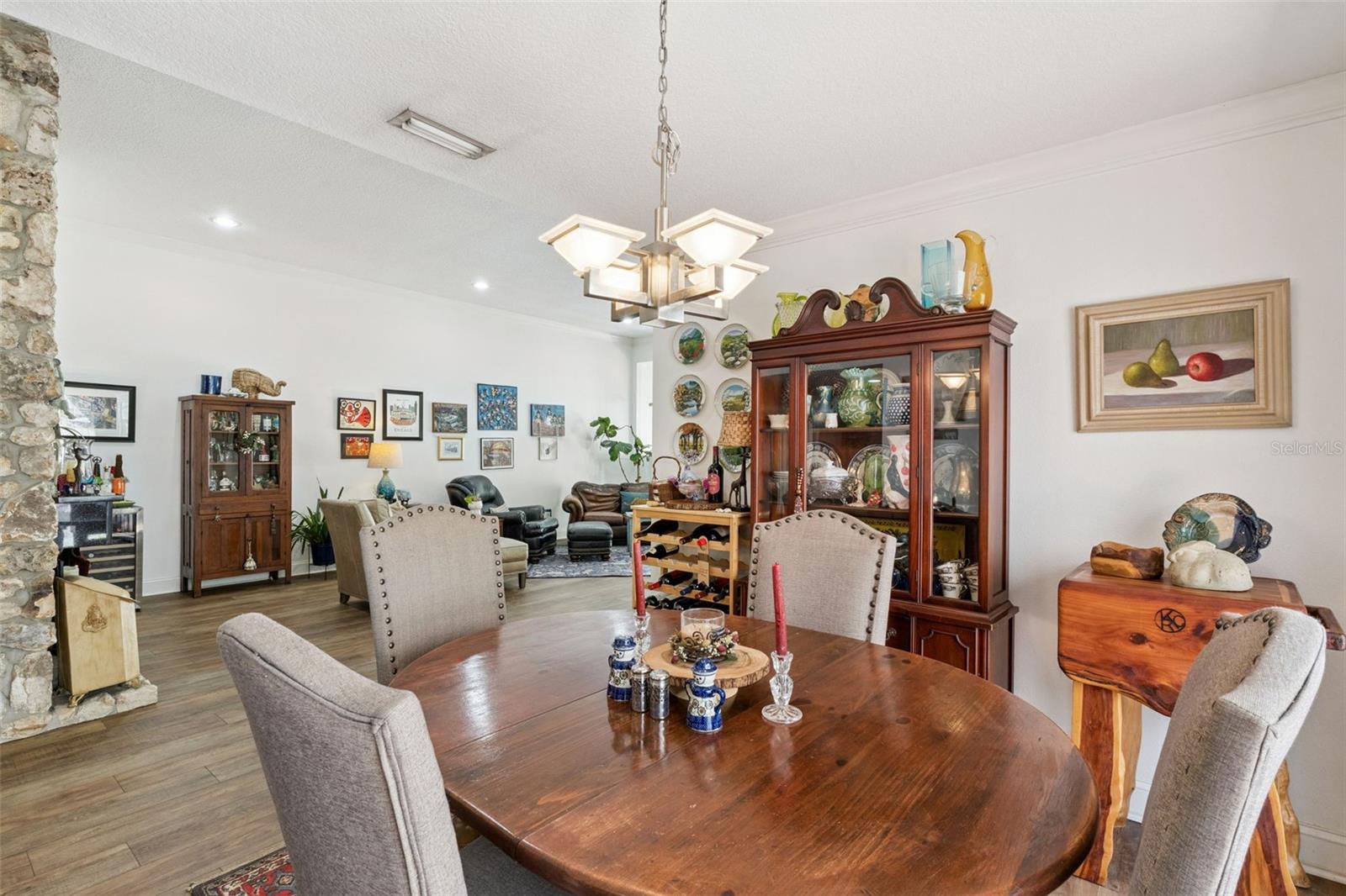 Image 4 of 62 For 106 Hidden Oak Drive