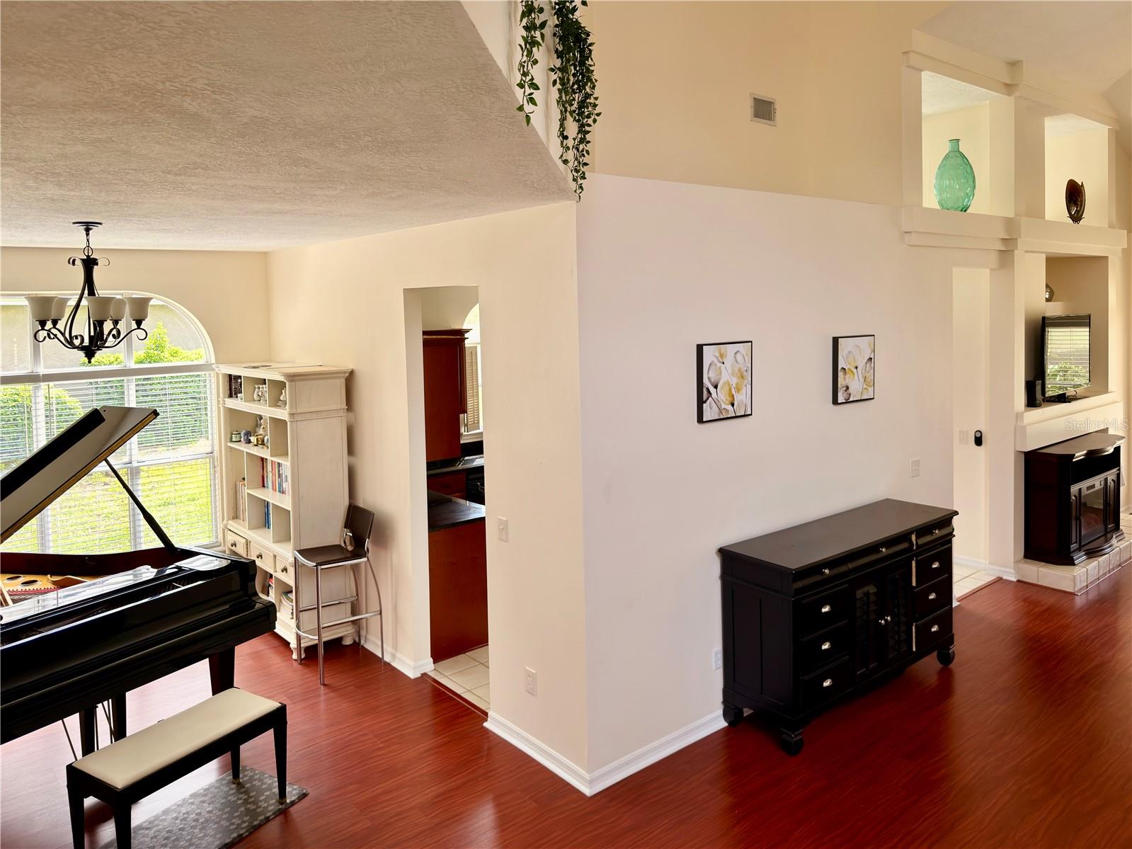 Image 46 of 70 For 494 Mile Post Court