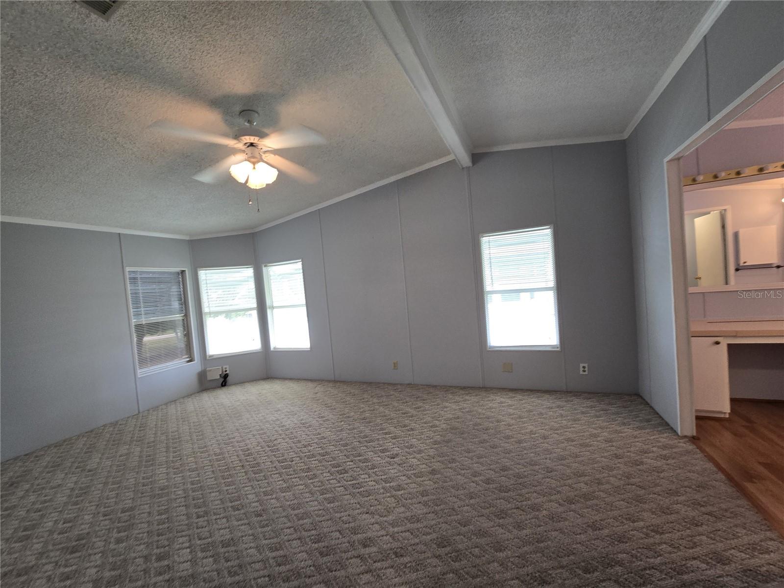 Image 12 of 29 For 4122 Greenbluff Road 821