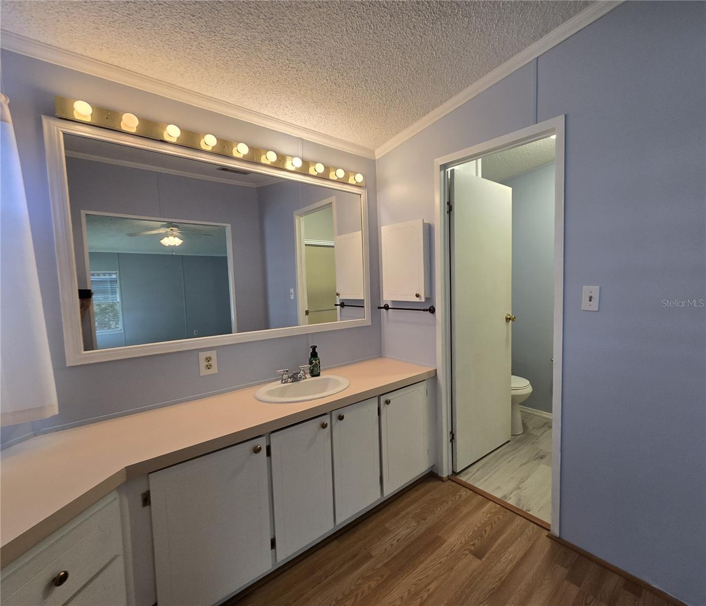 Image 14 of 29 For 4122 Greenbluff Road 821