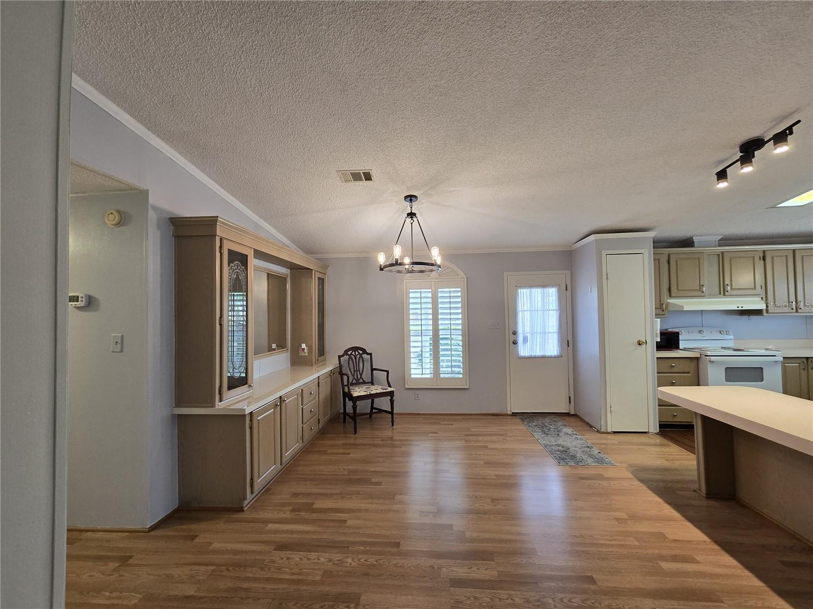 Image 22 of 29 For 4122 Greenbluff Road 821