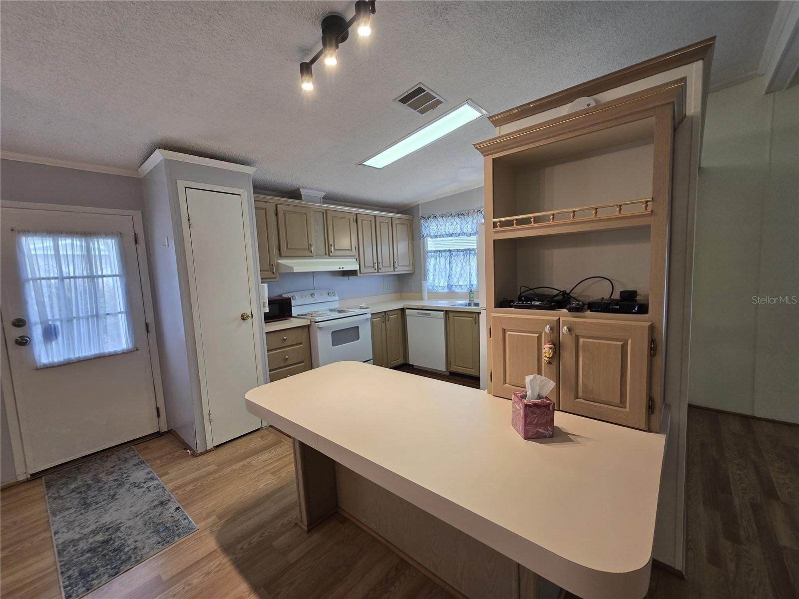 Image 26 of 29 For 4122 Greenbluff Road 821