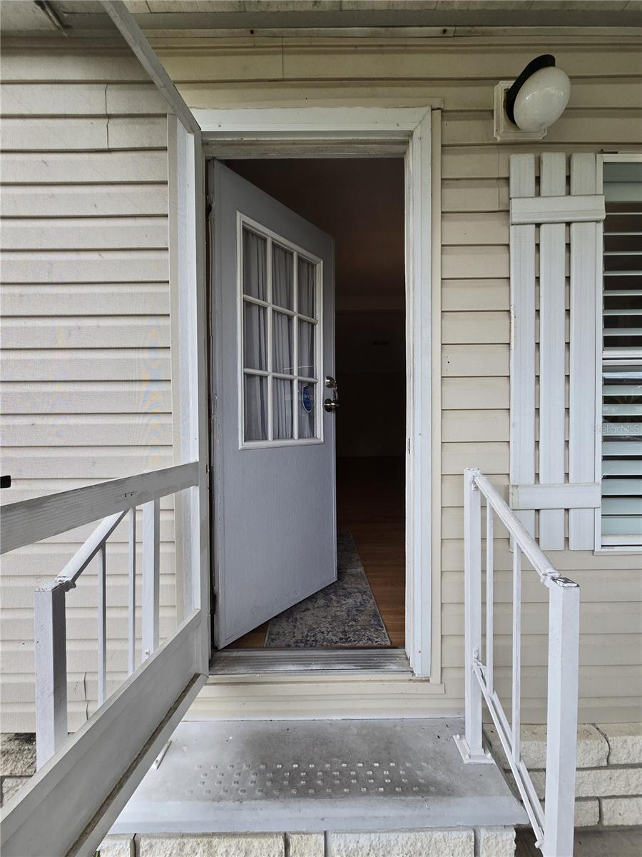 Image 7 of 29 For 4122 Greenbluff Road 821
