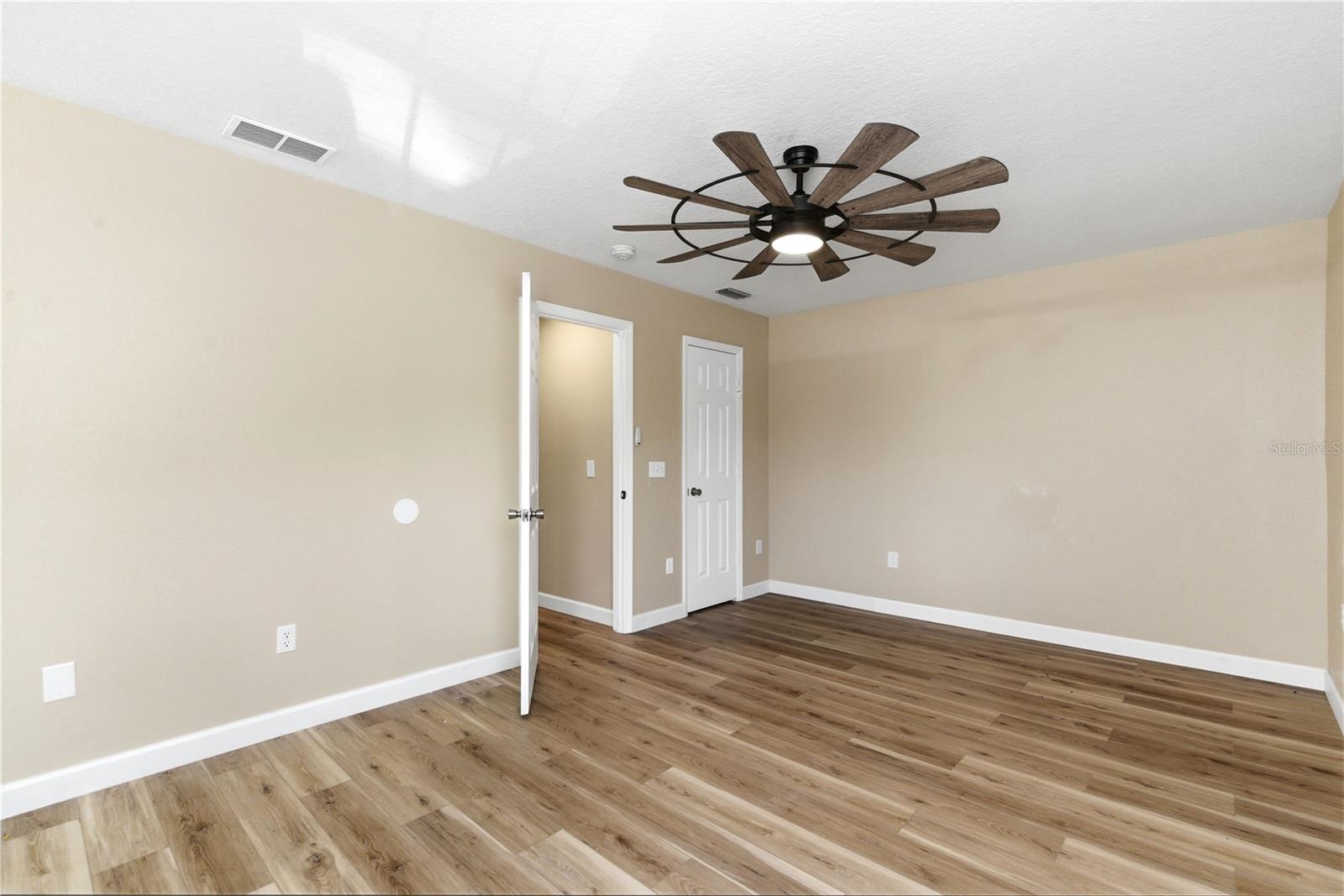 Image 16 of 23 For 623 Coconut Palm Way 0