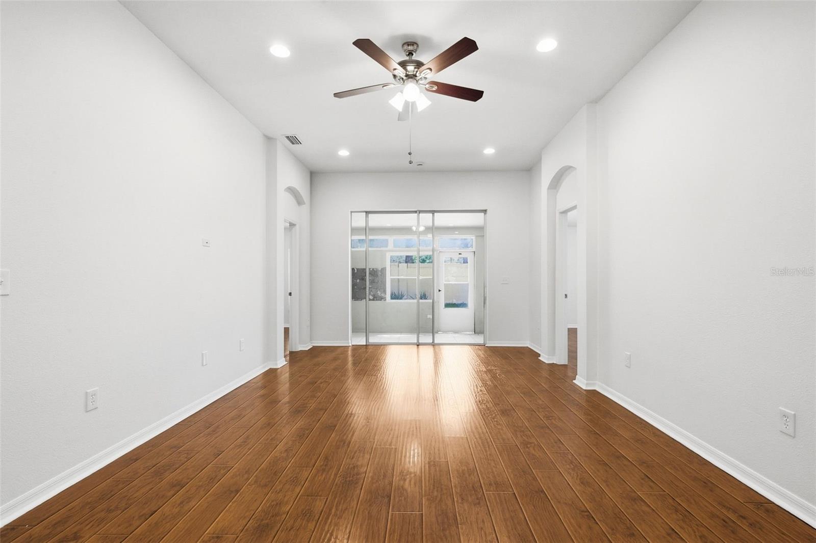 Image 12 of 43 For 15511 Montilla Loop