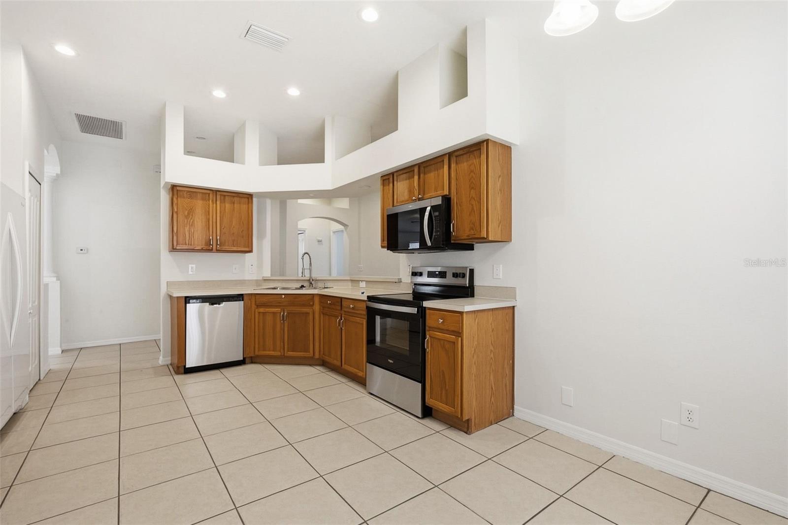 Image 20 of 43 For 15511 Montilla Loop