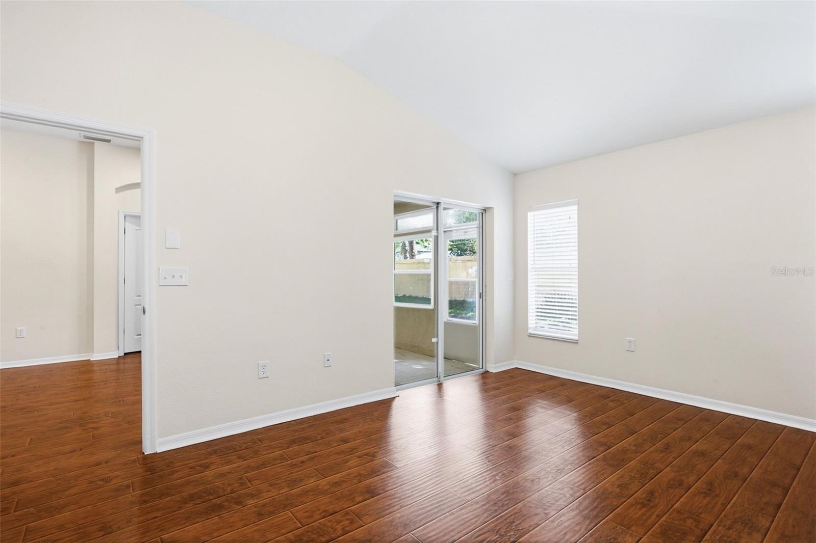 Image 22 of 43 For 15511 Montilla Loop