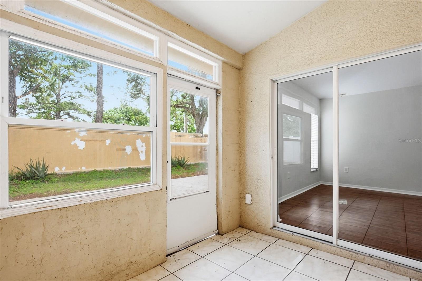 Image 34 of 43 For 15511 Montilla Loop