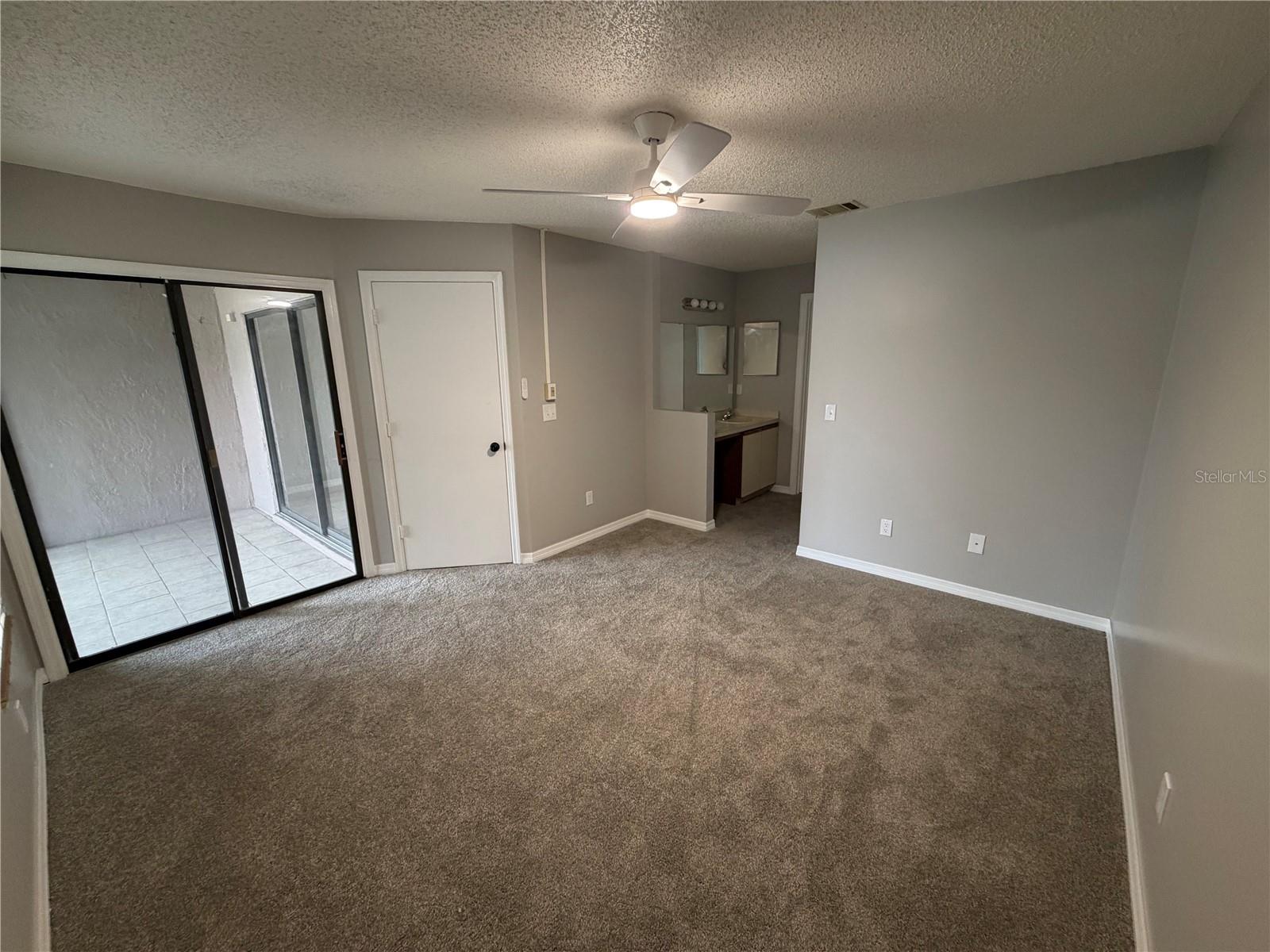 Image 36 of 41 For 50 Lakepointe Circle