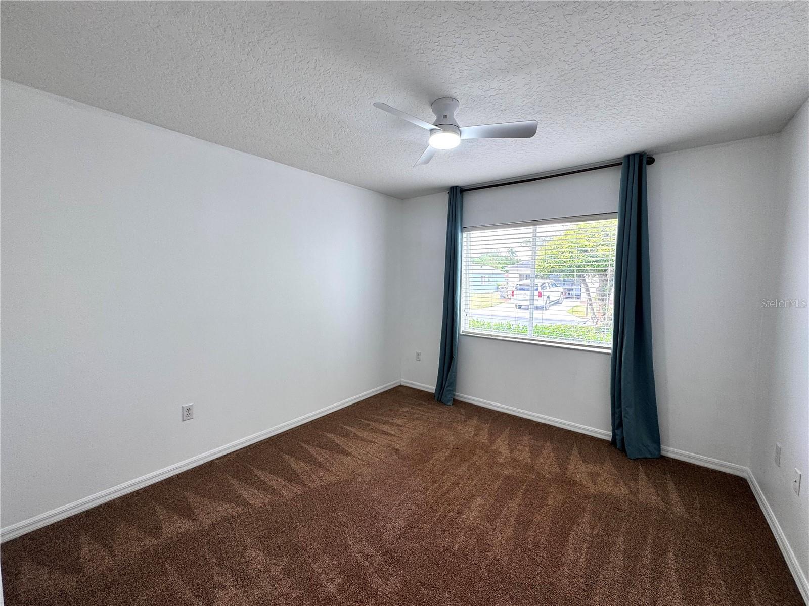 Image 13 of 25 For 205 Paradise Woods Place