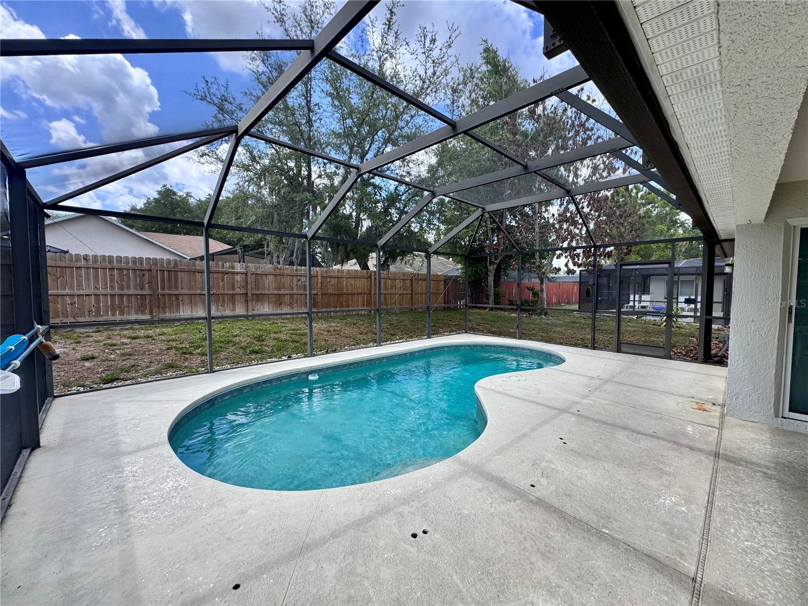 Image 24 of 25 For 205 Paradise Woods Place