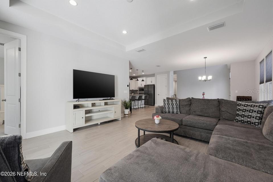 Image 17 of 58 For 10023 Filament Boulevard