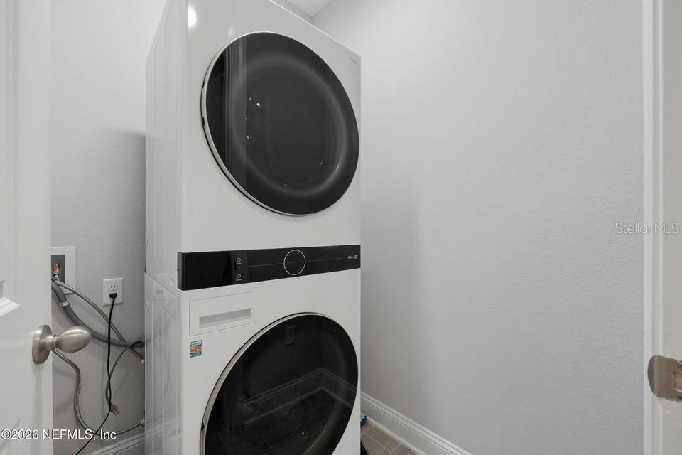 Image 28 of 58 For 10023 Filament Boulevard