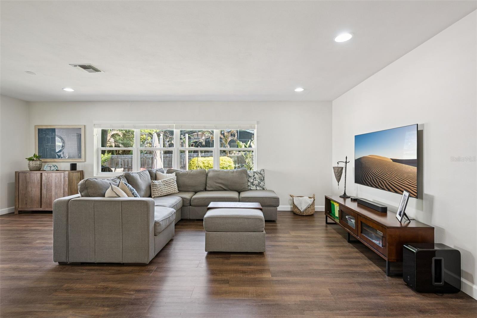 Image 10 of 35 For 1215 Ridgecrest Rd Road