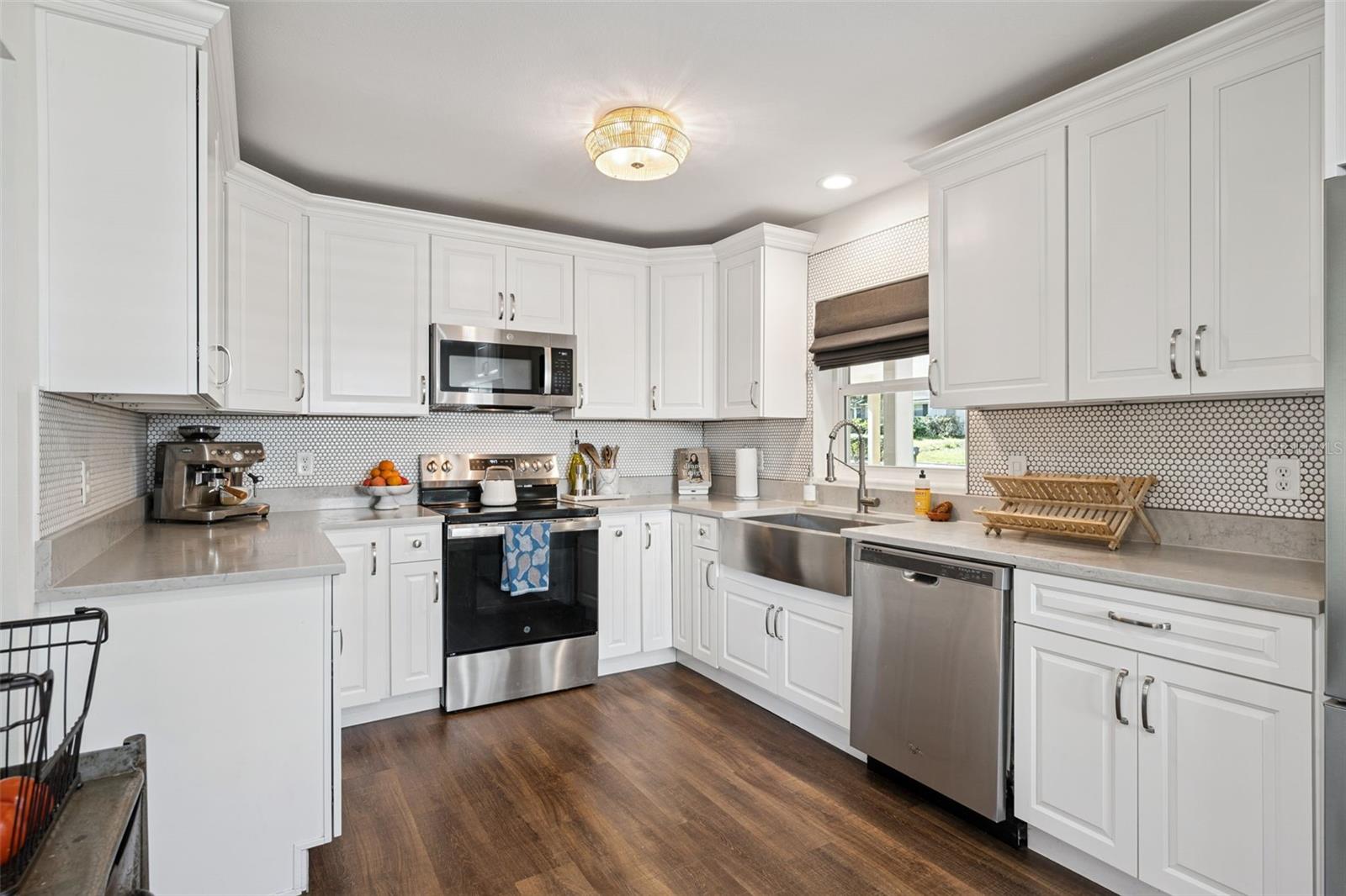 Image 2 of 35 For 1215 Ridgecrest Rd Road